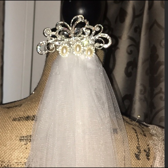 New beautiful rhinestone comb cathedral veil - Picture 2 of 8